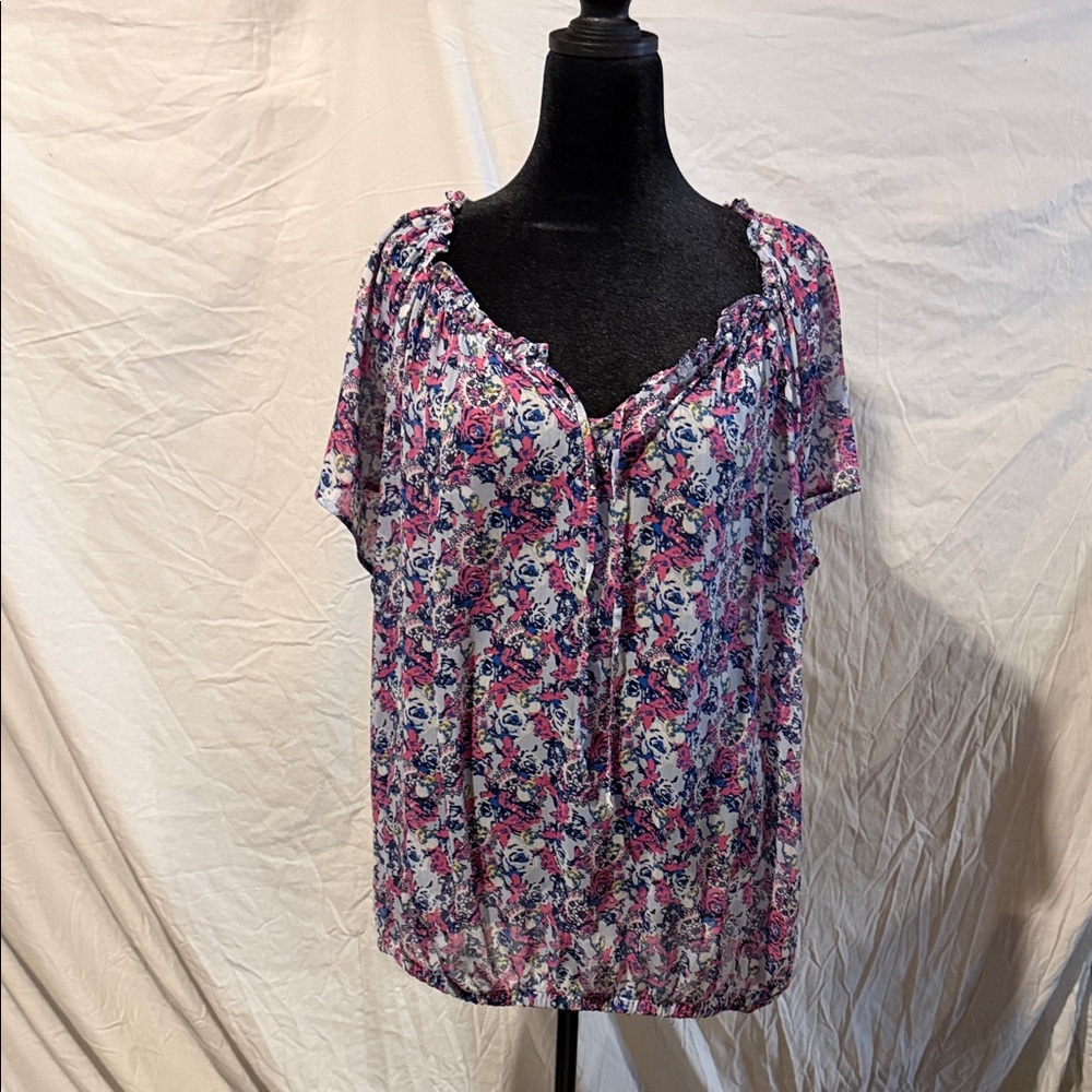 Women's Floral Short Sleeve Blouse - Pink & Blue